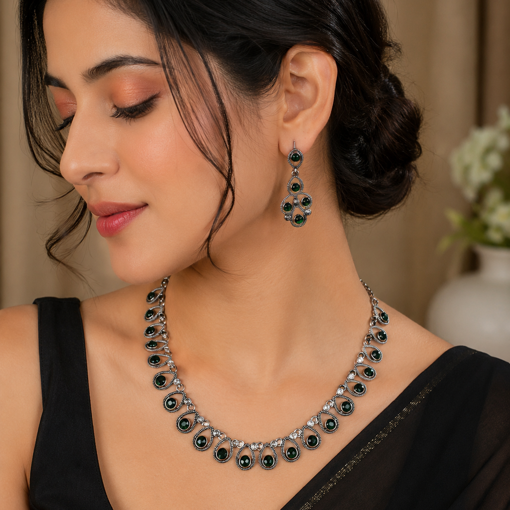 Emerald Green Stone Pearl Jewellery Set