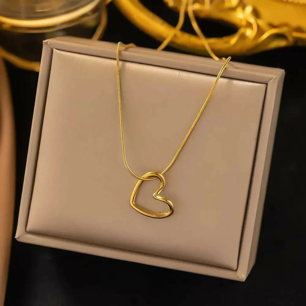 Eternal Heart Pendant Necklace