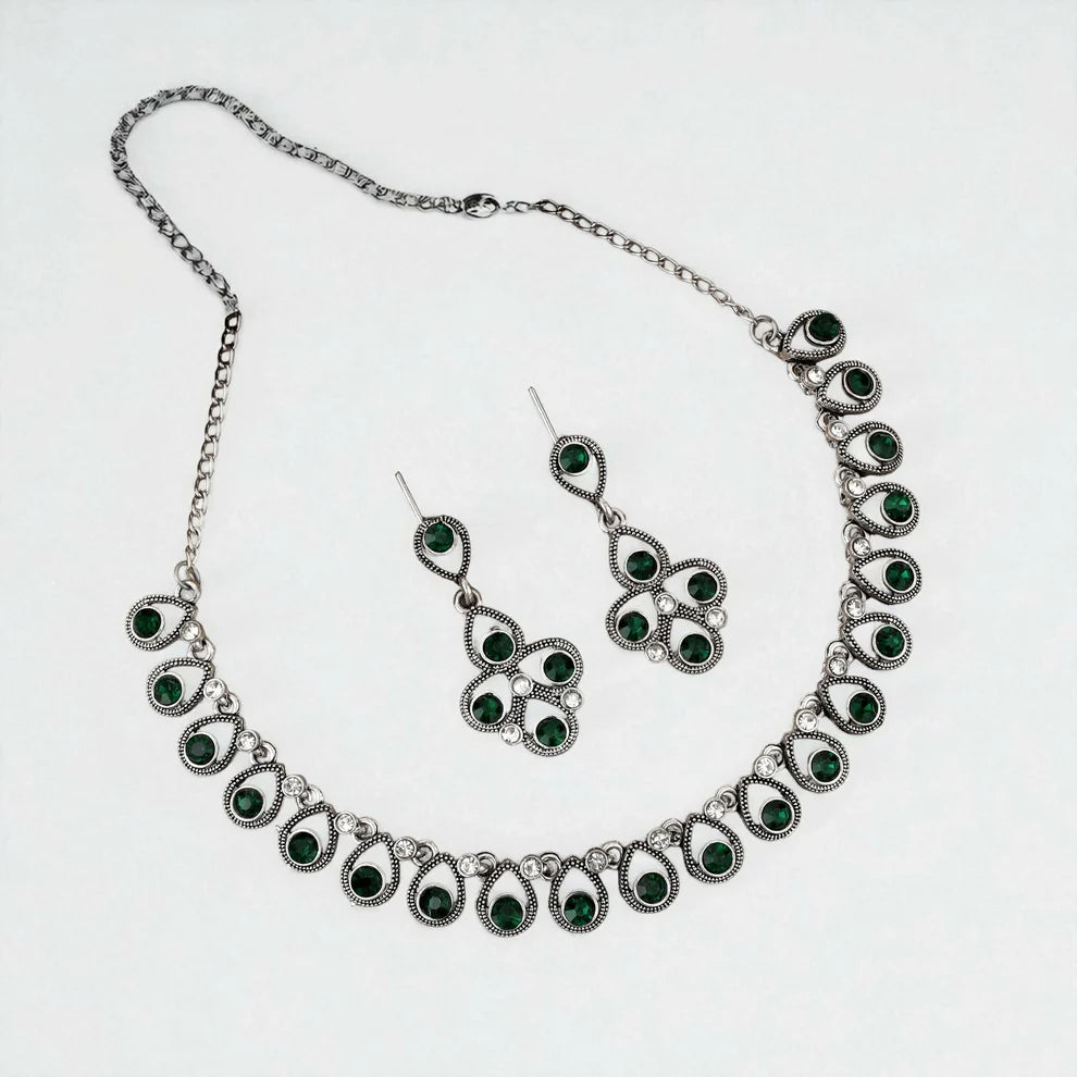 Emerald Green Stone Pearl Jewellery Set